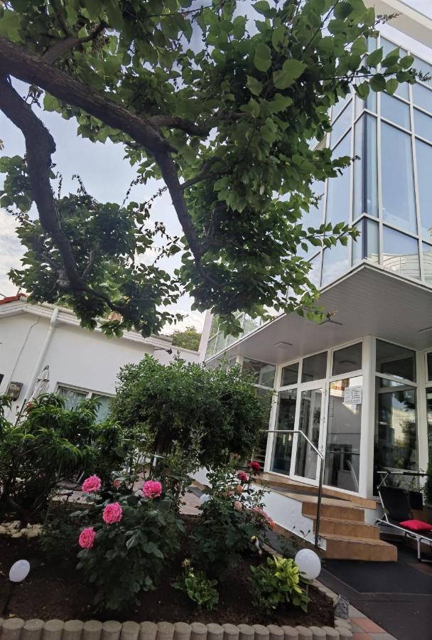 ホテル Fitness House With Garden コンスタンツァ エクステリア 写真
