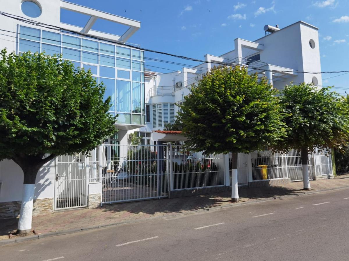 ホテル Fitness House With Garden コンスタンツァ エクステリア 写真