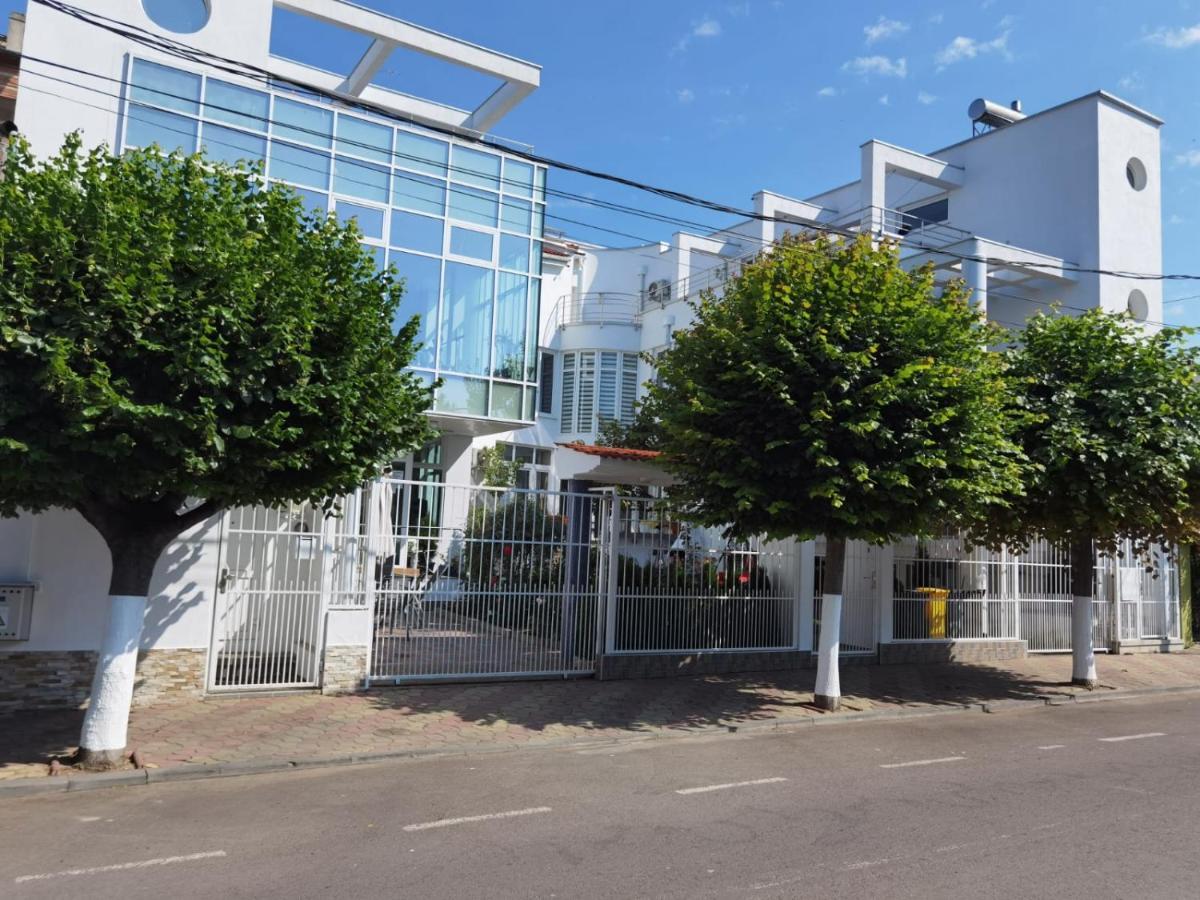 ホテル Fitness House With Garden コンスタンツァ エクステリア 写真